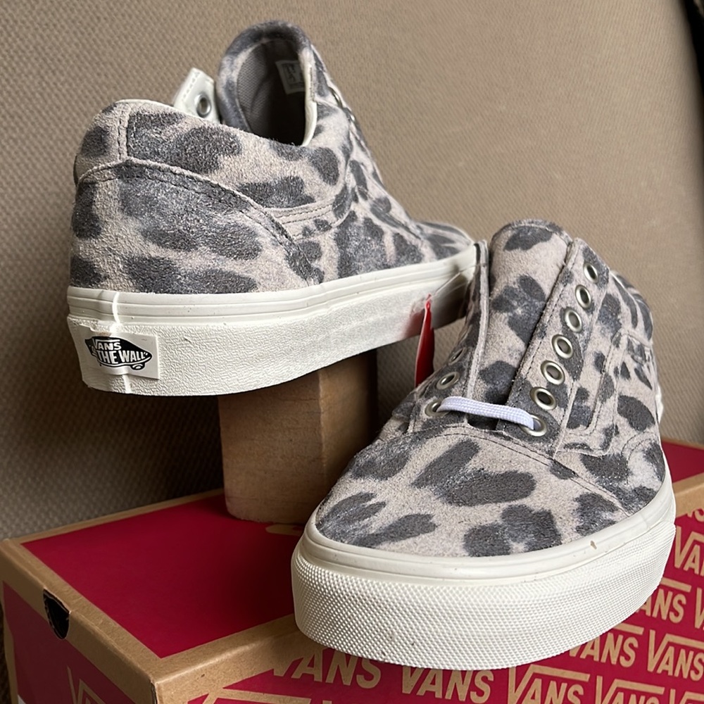 Vans Women's Gray and White Leopard Print Low Top Sneakers - Picture 10 of 16